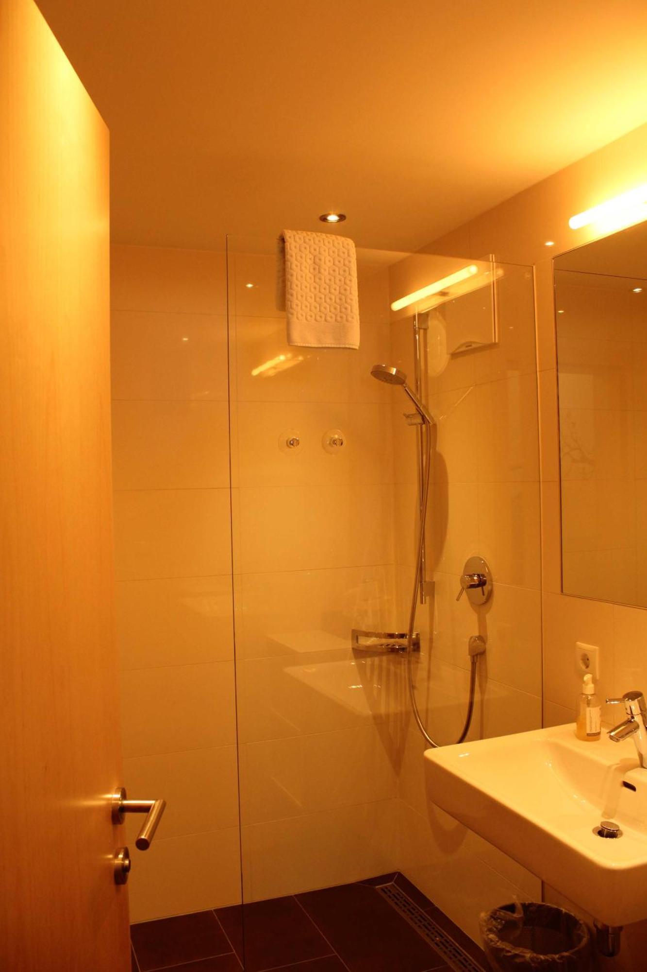 Valbella Bed & Breakfast Partenen Pokój zdjęcie
